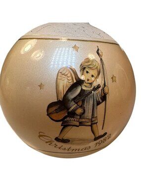 Berta Hummel Angelic Procession 1982 Christmas Glass Ornament 9th Edition